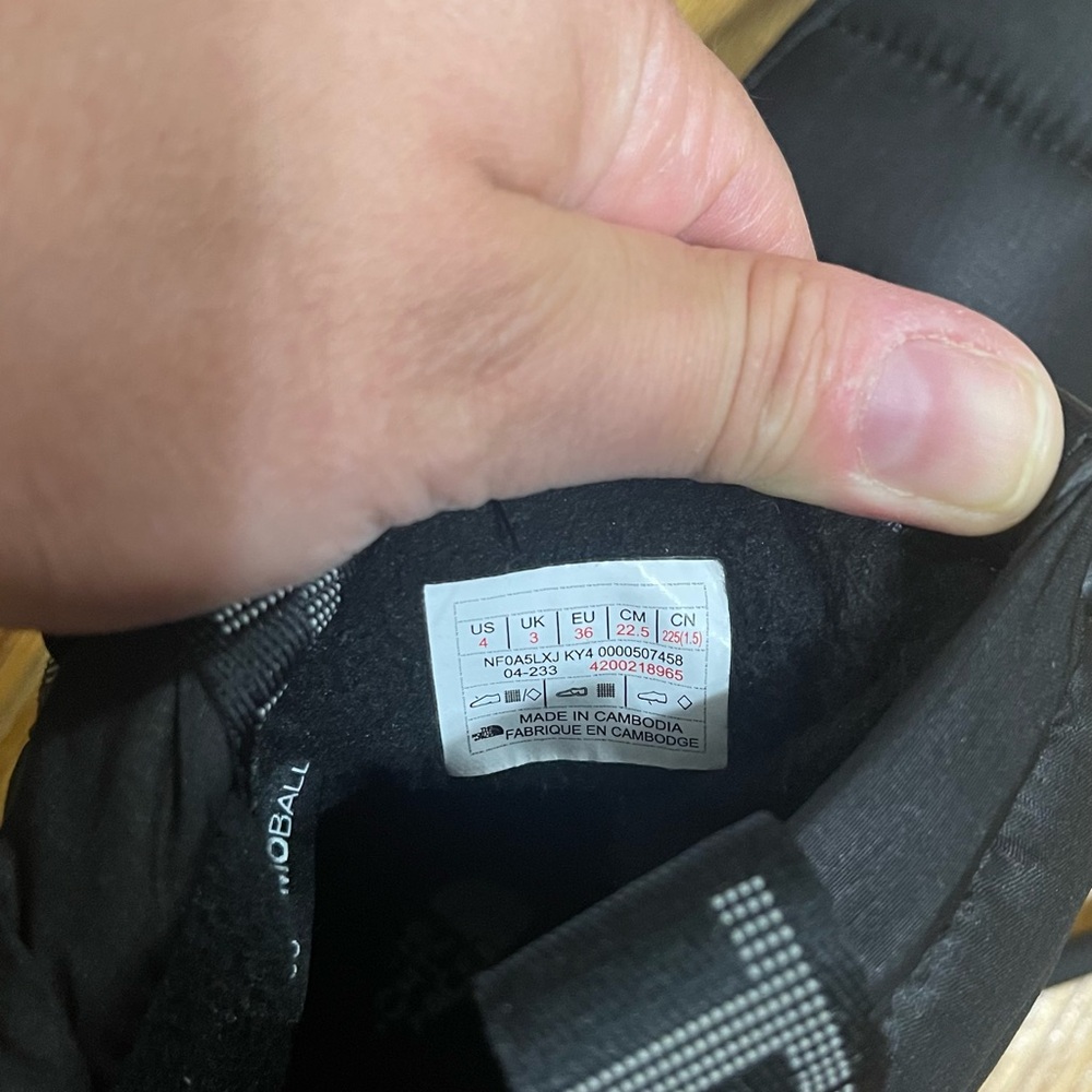 The North Face Thermoball Pull-on Waterproof Boots. - Picture 7 of 7